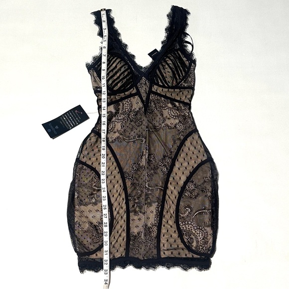 NWT BEBE Y2K NUDE/BLACK LACE OVERLAY DEEP V CORSET SEXY BODYCON MINI DRESS SzXS - Picture 14 of 15